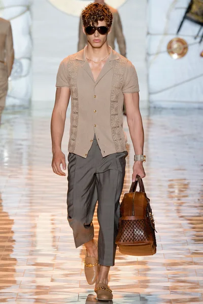 Look 9